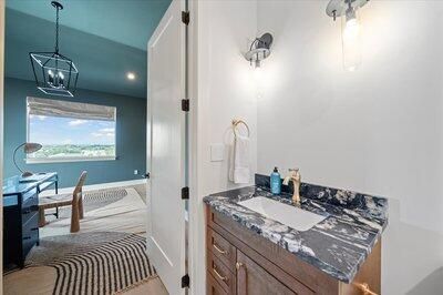 На продажу: $2,850,000 (3 спален, 3 ванн, 2820 Квадратных фут)