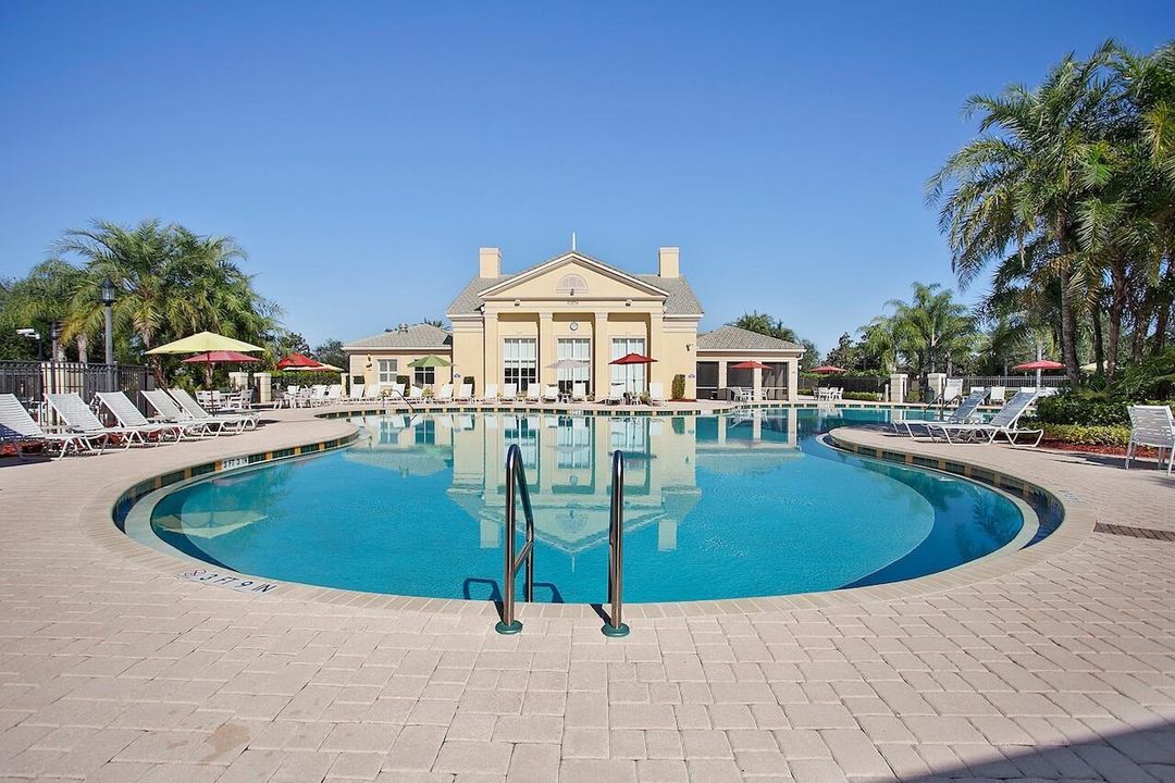 For Sale: $499,900 (3 beds, 3 baths, 1982 Square Feet)