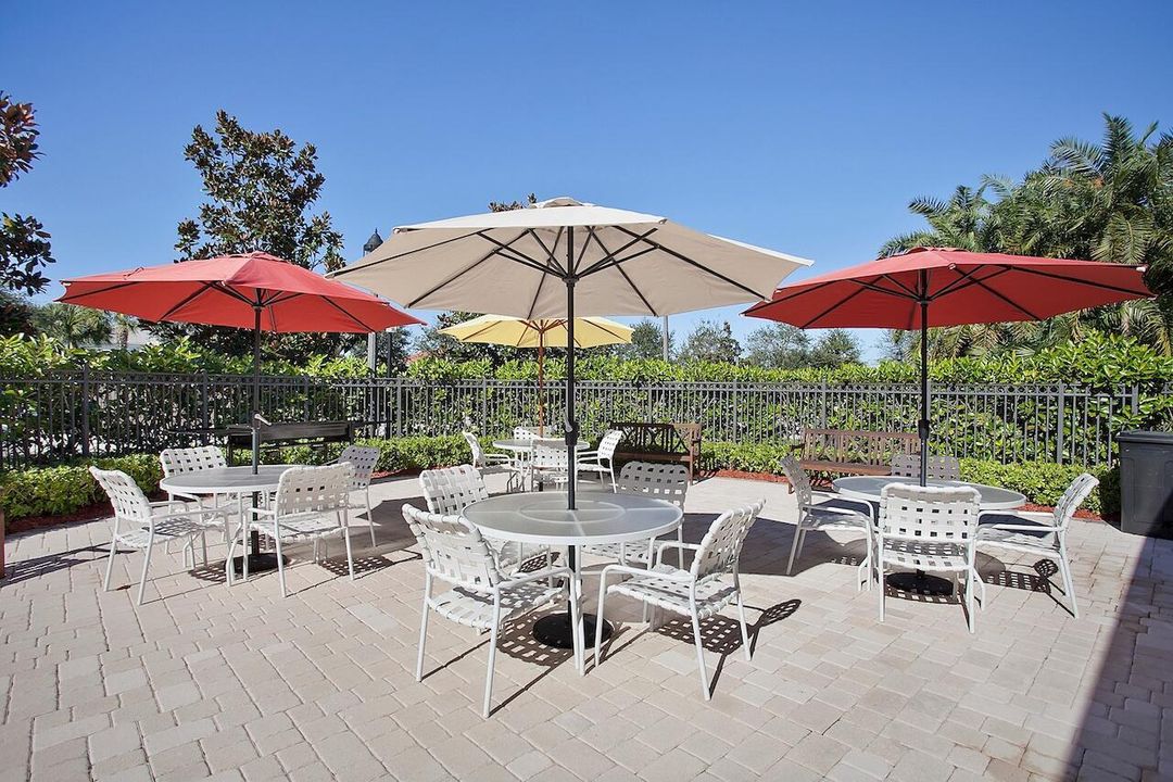 For Sale: $499,900 (3 beds, 3 baths, 1982 Square Feet)