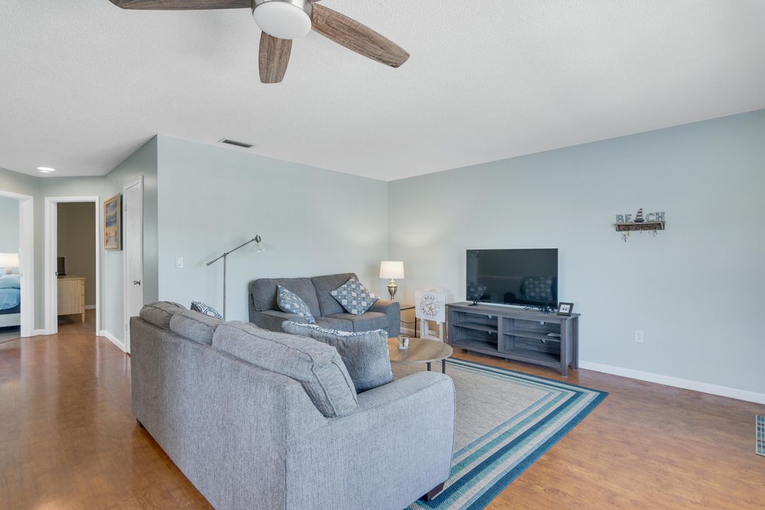 待售: $199,000 (2 贝兹, 2 浴室, 1000 平方英尺)