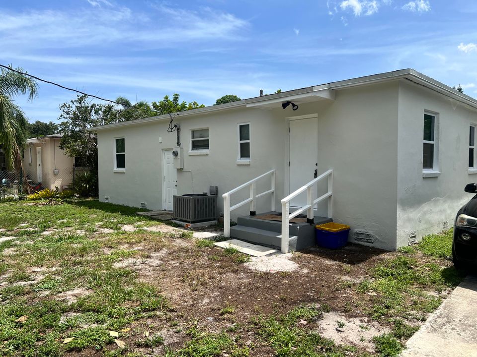 На продажу: $344,000 (3 спален, 1 ванн, 1010 Квадратных фут)