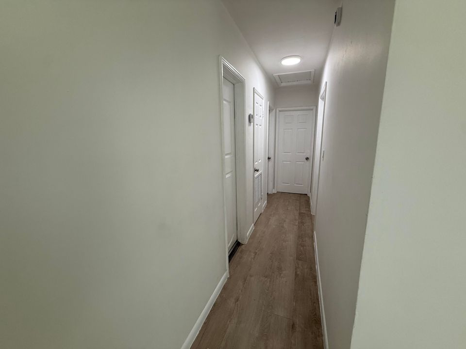 На продажу: $344,000 (3 спален, 1 ванн, 1010 Квадратных фут)