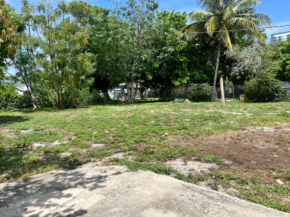 На продажу: $344,000 (3 спален, 1 ванн, 1010 Квадратных фут)