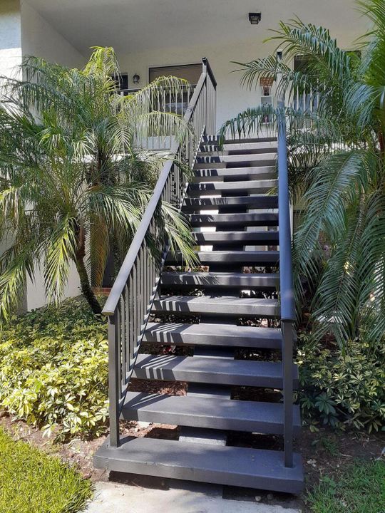 Recently Rented: $1,950 (2 beds, 2 baths, 937 Square Feet)