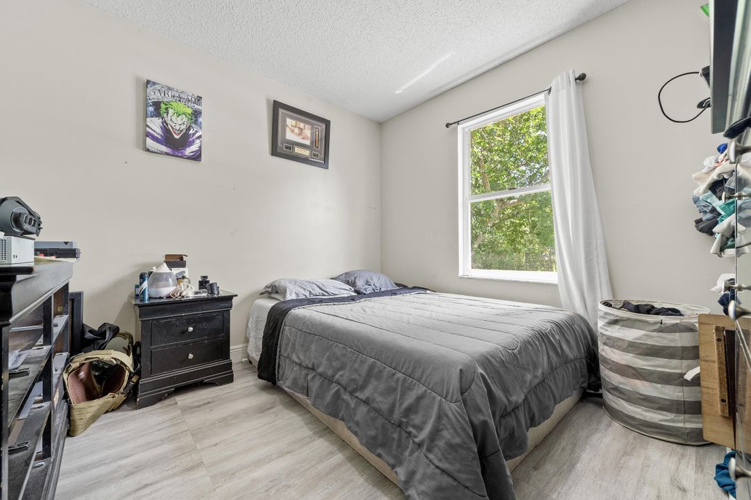 For Sale: $618,000 (4 beds, 2 baths, 1344 Square Feet)