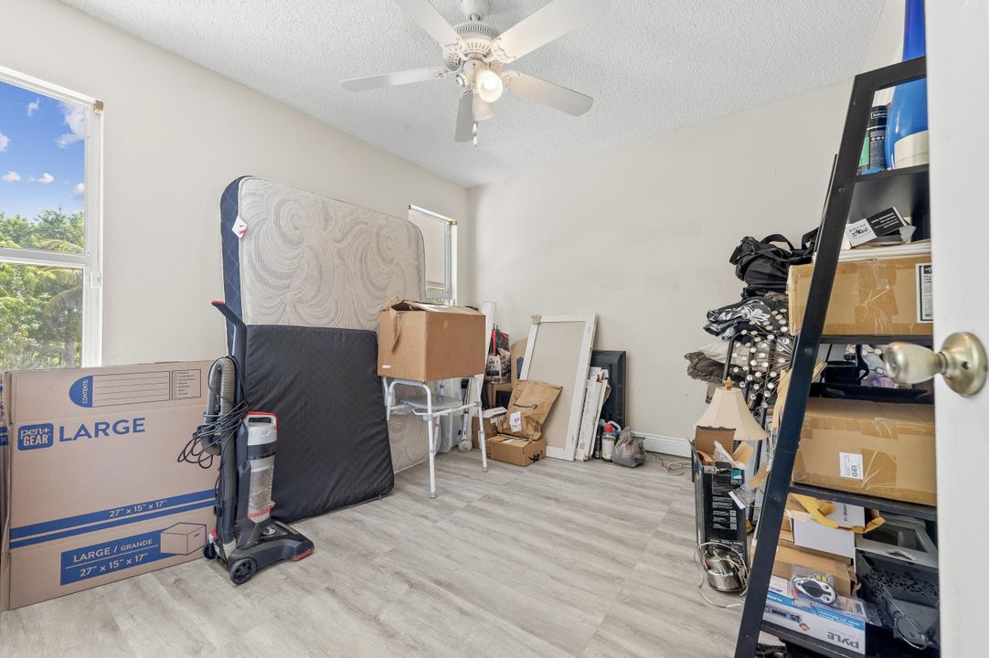 For Sale: $618,000 (4 beds, 2 baths, 1344 Square Feet)