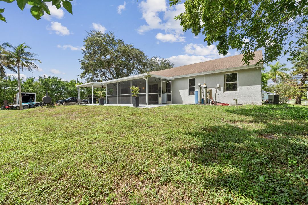 For Sale: $618,000 (4 beds, 2 baths, 1344 Square Feet)