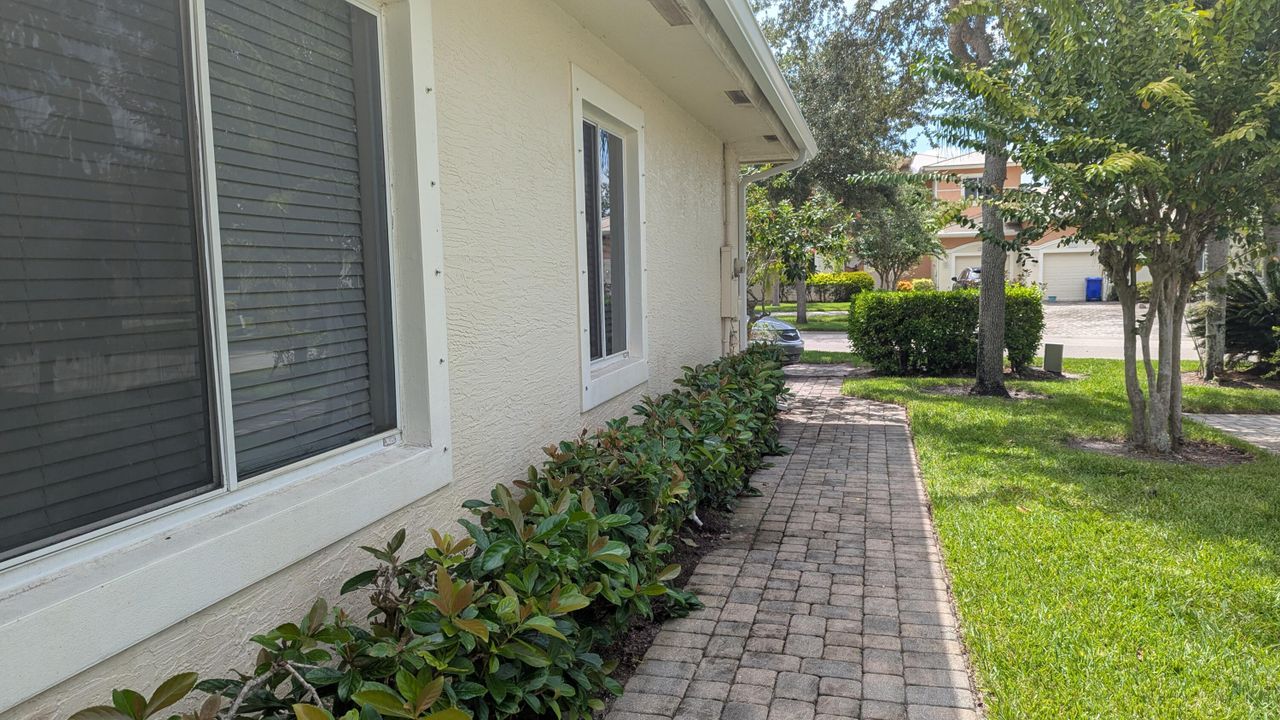 В аренду: $2,150 (3 спален, 2 ванн, 1464 Квадратных фут)