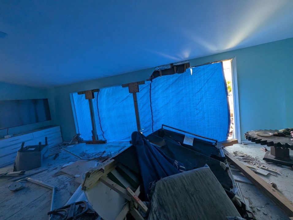 Active With Contract: $195,000 (2 beds, 2 baths, 1169 Square Feet)