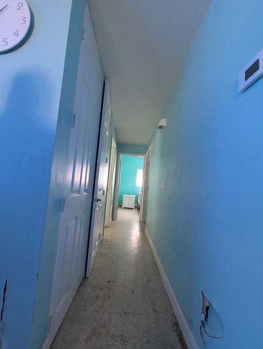 Active With Contract: $195,000 (2 beds, 2 baths, 1169 Square Feet)