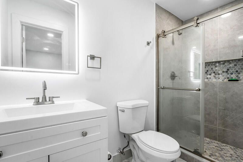 Под контрактом: $520,000 (3 спален, 2 ванн, 1020 Квадратных фут)