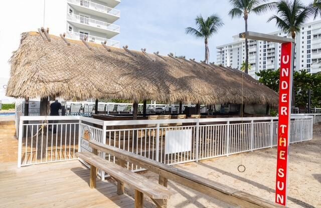 Под контрактом: $520,000 (3 спален, 2 ванн, 1020 Квадратных фут)