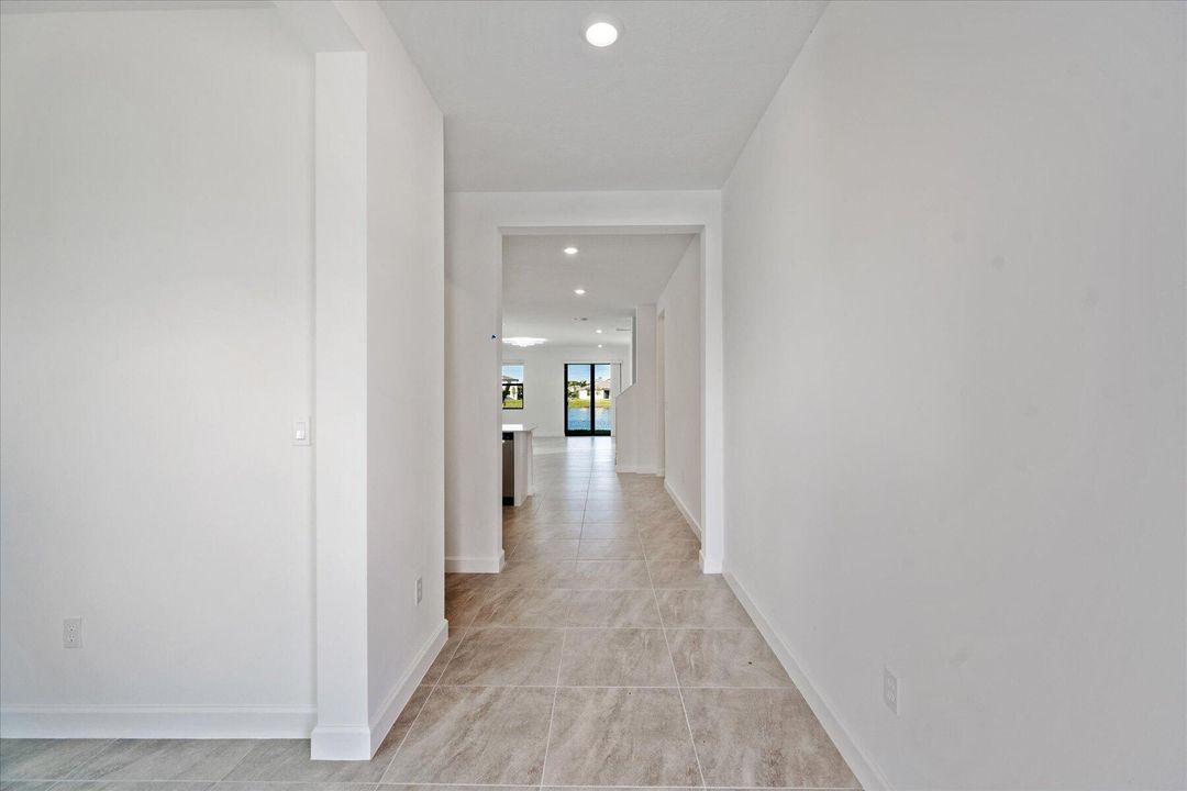 En Renta: $4,500 (5 camas, 3 baños, 3252 Pies cuadrados)