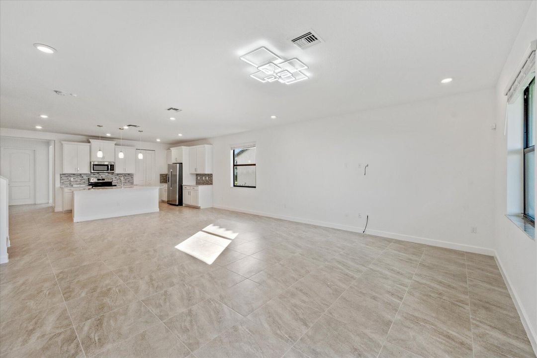 En Renta: $4,500 (5 camas, 3 baños, 3252 Pies cuadrados)