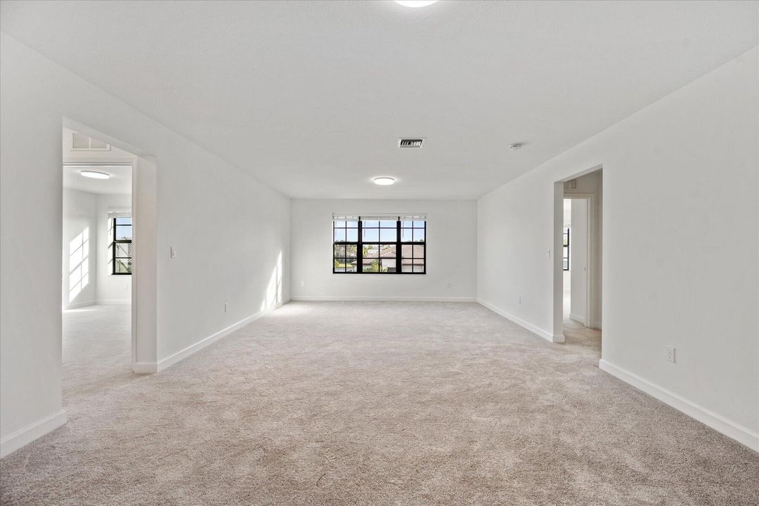 En Renta: $4,500 (5 camas, 3 baños, 3252 Pies cuadrados)