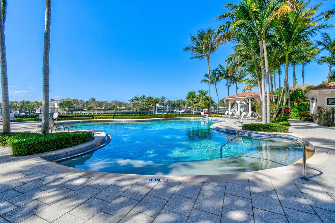 En Venta: $2,195,000 (3 camas, 2 baños, 1920 Pies cuadrados)