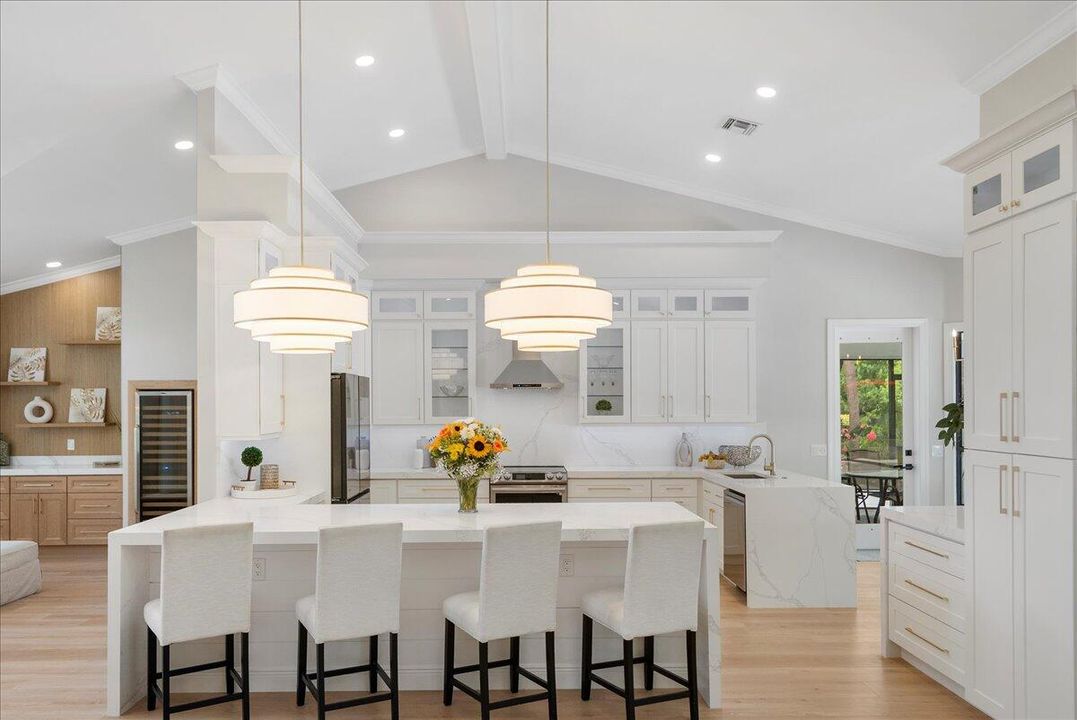 Recently Sold: $995,000 (4 beds, 2 baths, 2777 Square Feet)