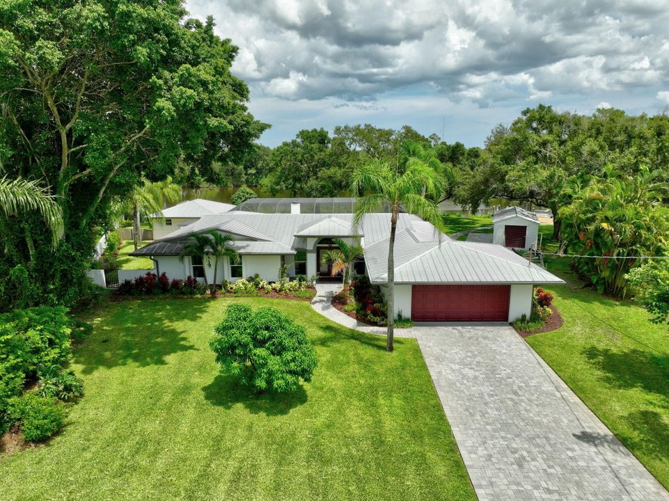 Recently Sold: $999,000 (4 beds, 3 baths, 2821 Square Feet)