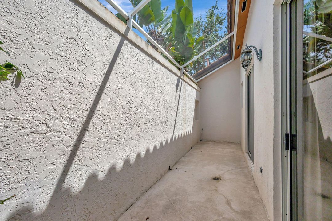 For Sale: $539,000 (3 beds, 2 baths, 2020 Square Feet)