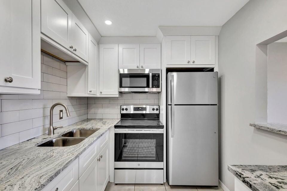 На продажу: $85,900 (1 спален, 1 ванн, 570 Квадратных фут)