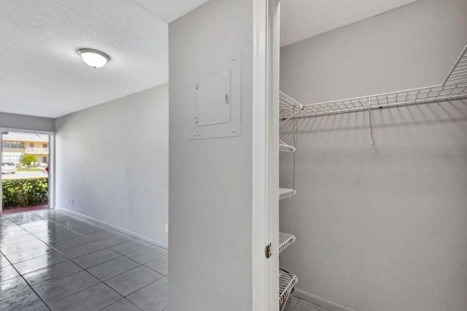 На продажу: $85,900 (1 спален, 1 ванн, 570 Квадратных фут)