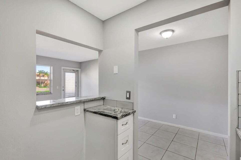 На продажу: $85,900 (1 спален, 1 ванн, 570 Квадратных фут)