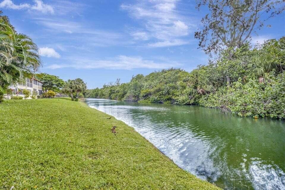 На продажу: $85,900 (1 спален, 1 ванн, 570 Квадратных фут)