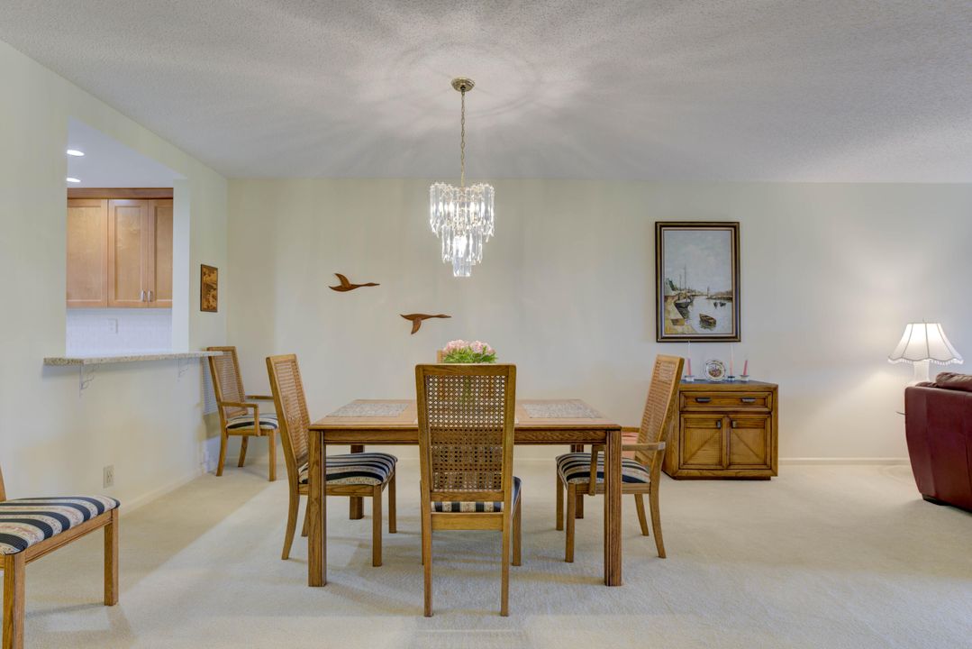 Под контрактом: $2,500 (2 спален, 2 ванн, 1520 Квадратных фут)