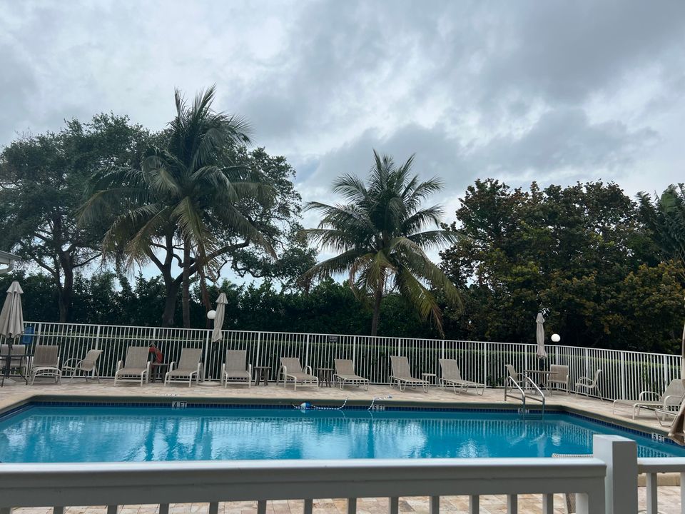 Под контрактом: $2,500 (2 спален, 2 ванн, 1520 Квадратных фут)