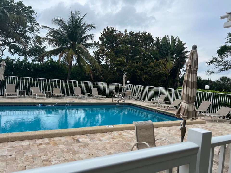 Под контрактом: $2,500 (2 спален, 2 ванн, 1520 Квадратных фут)