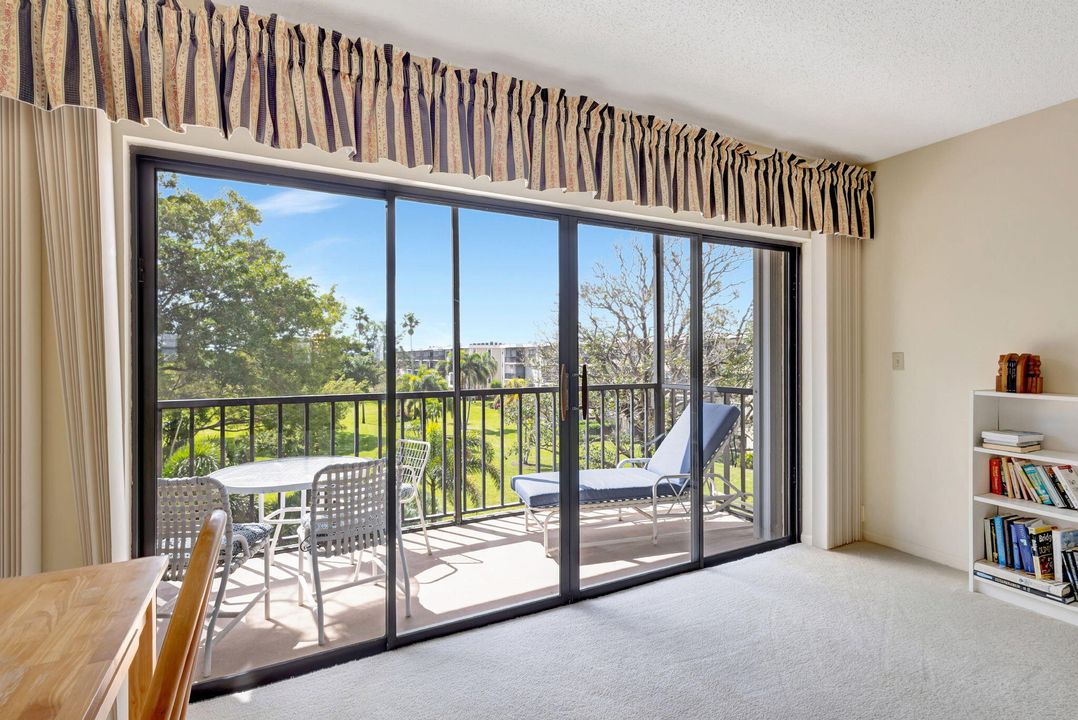 Под контрактом: $2,500 (2 спален, 2 ванн, 1520 Квадратных фут)