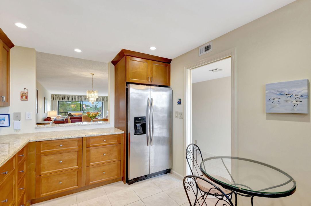 Под контрактом: $2,500 (2 спален, 2 ванн, 1520 Квадратных фут)