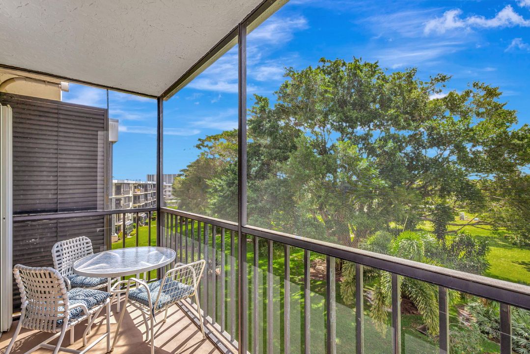 Под контрактом: $2,500 (2 спален, 2 ванн, 1520 Квадратных фут)