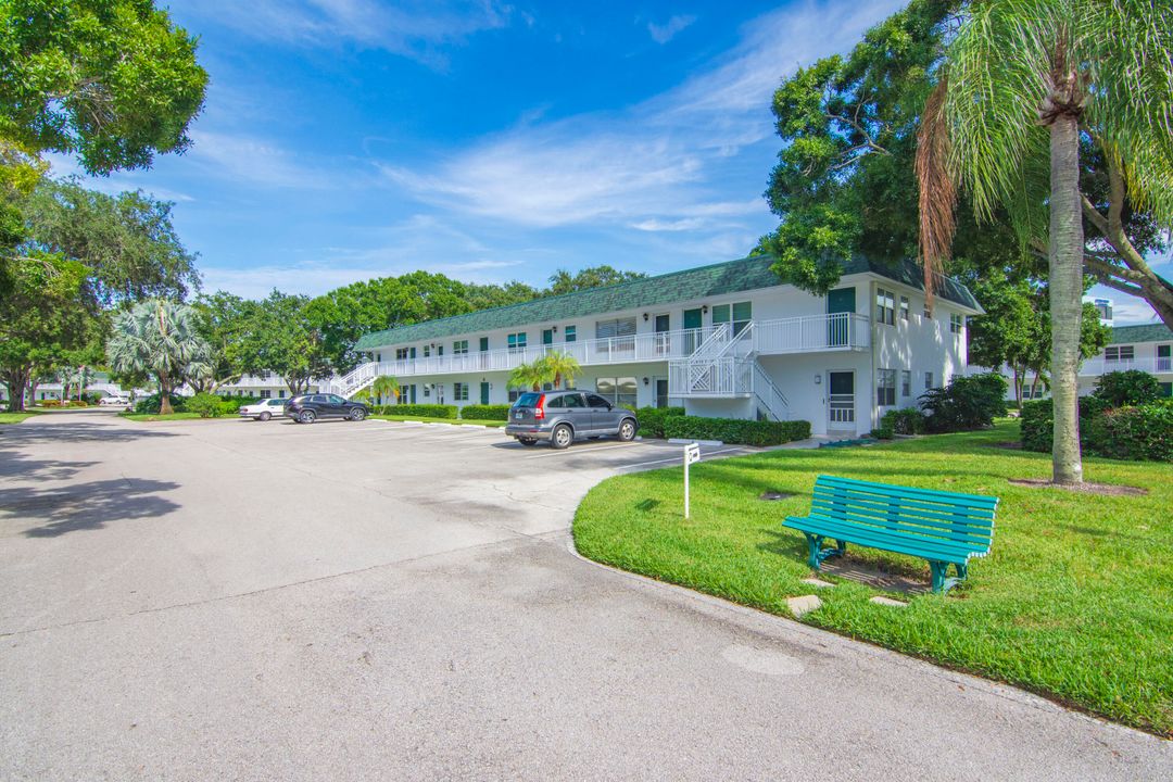 For Sale: $110,000 (1 beds, 1 baths, 695 Square Feet)