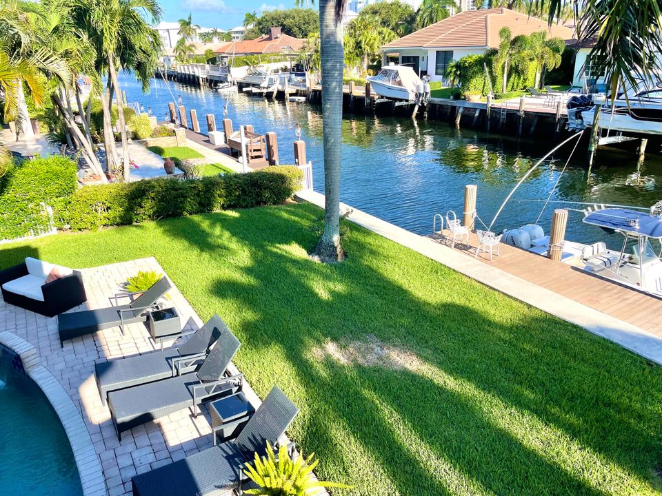 出租: $16,750 (4 贝兹, 6 浴室, 3943 平方英尺)