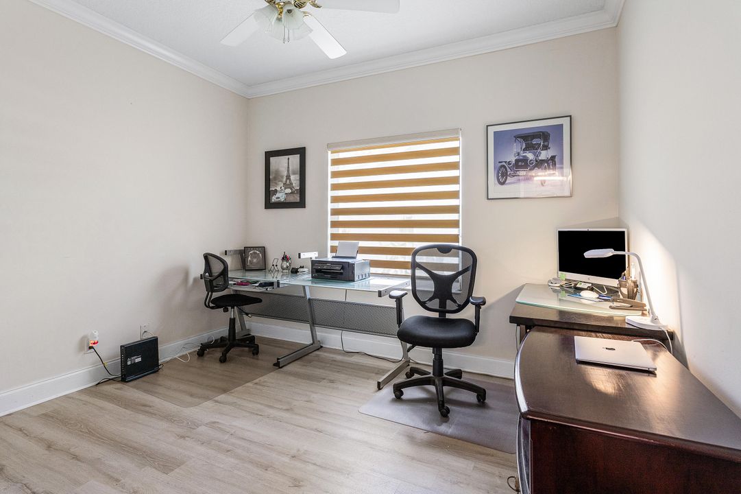 合同活跃: $1,149,000 (4 贝兹, 3 浴室, 2676 平方英尺)