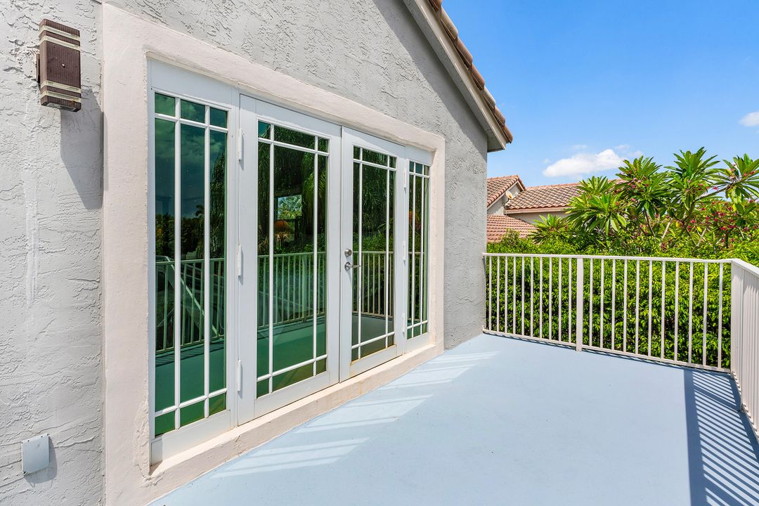 合同活跃: $1,149,000 (4 贝兹, 3 浴室, 2676 平方英尺)