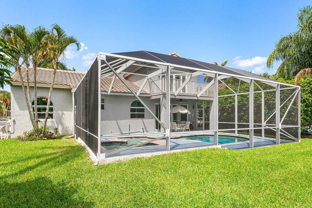 合同活跃: $1,149,000 (4 贝兹, 3 浴室, 2676 平方英尺)