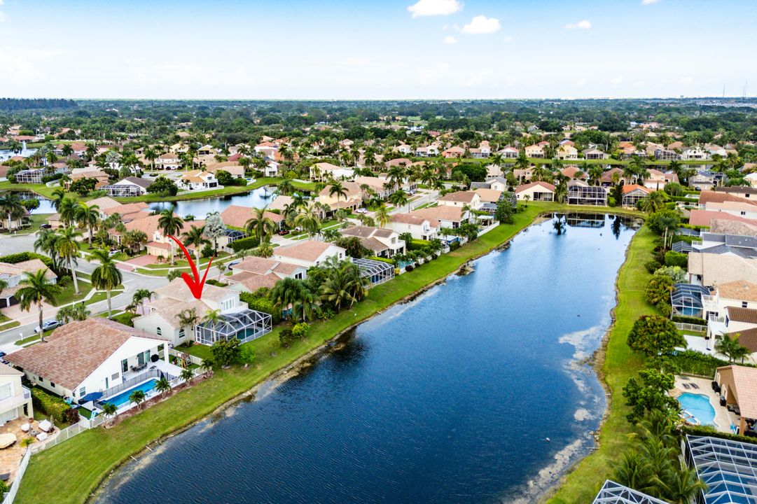 合同活跃: $1,149,000 (4 贝兹, 3 浴室, 2676 平方英尺)