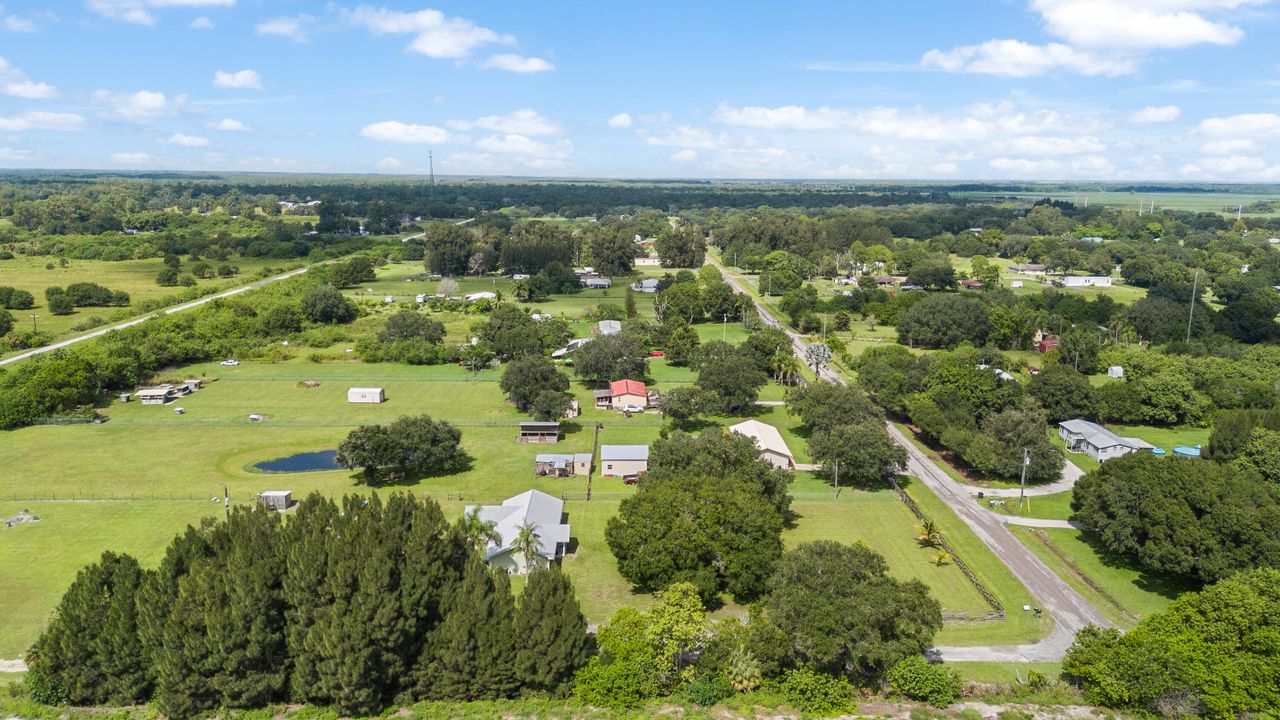 For Sale: $295,000 (3 beds, 2 baths, 1600 Square Feet)