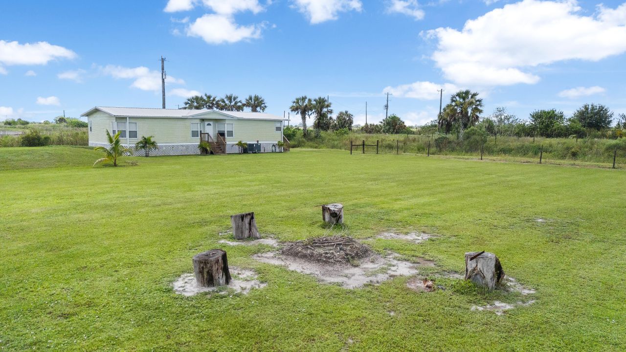 For Sale: $295,000 (3 beds, 2 baths, 1600 Square Feet)