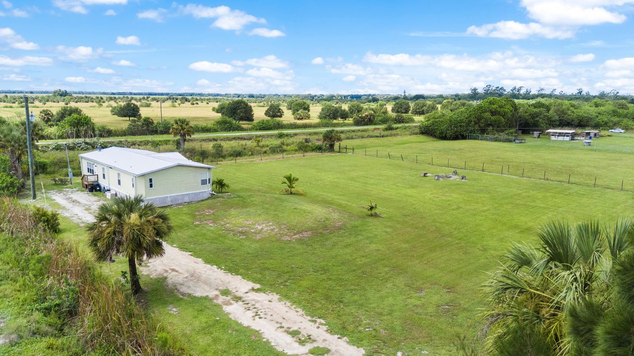 For Sale: $295,000 (3 beds, 2 baths, 1600 Square Feet)