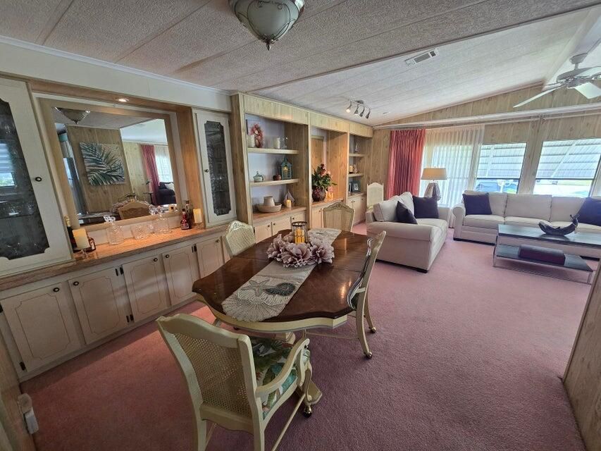 На продажу: $49,900 (2 спален, 2 ванн, 1344 Квадратных фут)