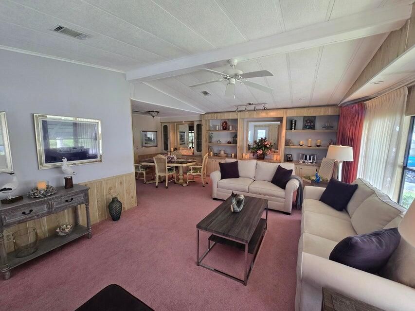 На продажу: $49,900 (2 спален, 2 ванн, 1344 Квадратных фут)