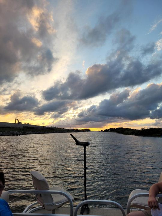 For Sale: $255,000 (2 beds, 1 baths, 528 Square Feet)