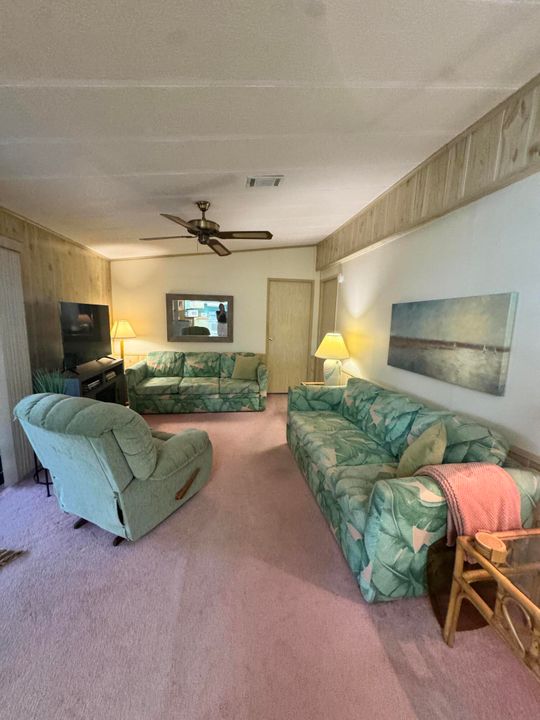 На продажу: $49,900 (2 спален, 2 ванн, 1344 Квадратных фут)