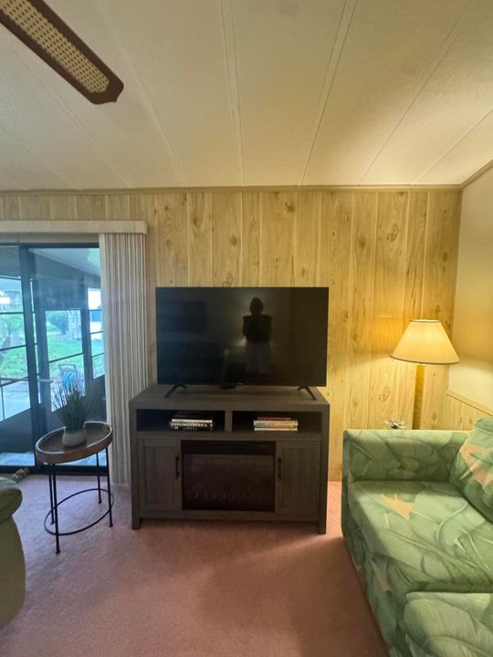 На продажу: $49,900 (2 спален, 2 ванн, 1344 Квадратных фут)