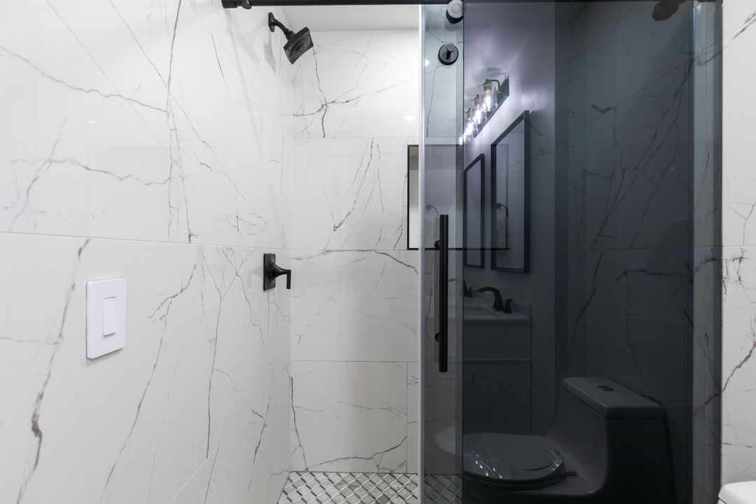 合同活跃: $449,000 (2 贝兹, 2 浴室, 1398 平方英尺)