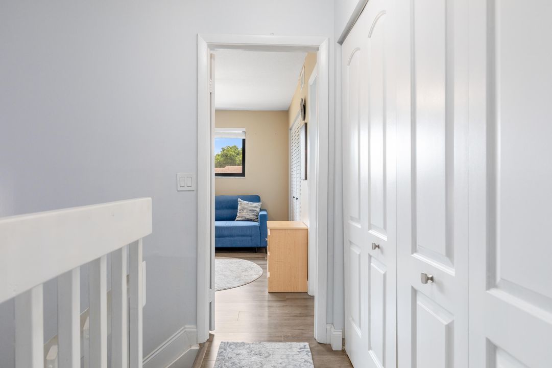 合同活跃: $449,000 (2 贝兹, 2 浴室, 1398 平方英尺)