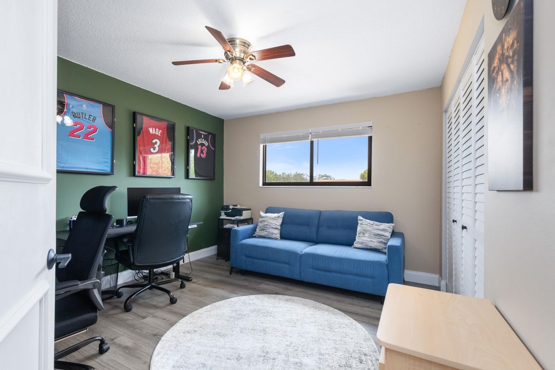 合同活跃: $449,000 (2 贝兹, 2 浴室, 1398 平方英尺)